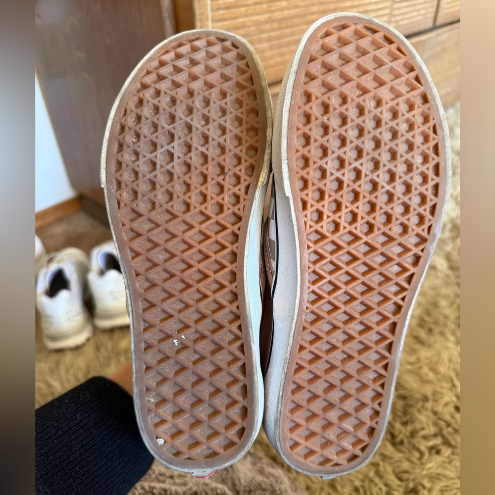 Vans - Picture 2 of 3